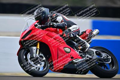 media/Apr-18-2025-TrackDaz (Fri) [[45f5874c44]]/B Group/Session 4 (Turn 6 - Outside)/